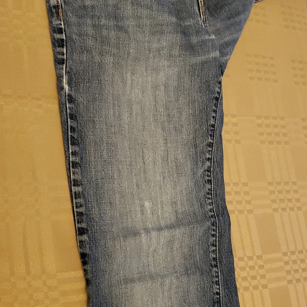 Old Navy Straight Leg Jeans (0315) - Picture 8 of 10
